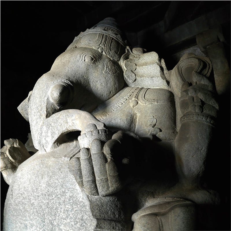 The Kadalukalu Ganesha, a prominent part of this treasure trove, is a representation of Lord Ganesha, the elephant-headed deity, who is revered as the remover of obstacles and the patron of arts and sciences. This stunning sculpture, intricately carved from a single stone, tells a story of devotion, craftsmanship, and unwavering faith.