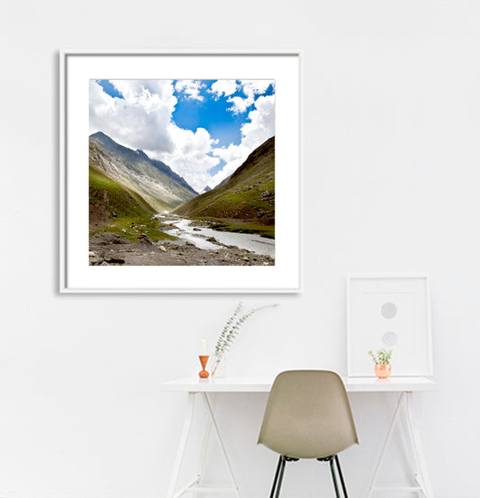 Ladakh - Jozila Kargil Road (with Frame)