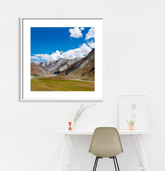 Ladakh - Jozila Kargil Road (with Frame)